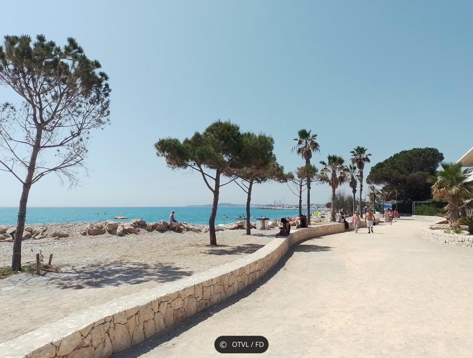 2 Pieces Rez-De-Jardin Dans Maison Avec Piscine Villeneuve-Loubet Exteriér fotografie